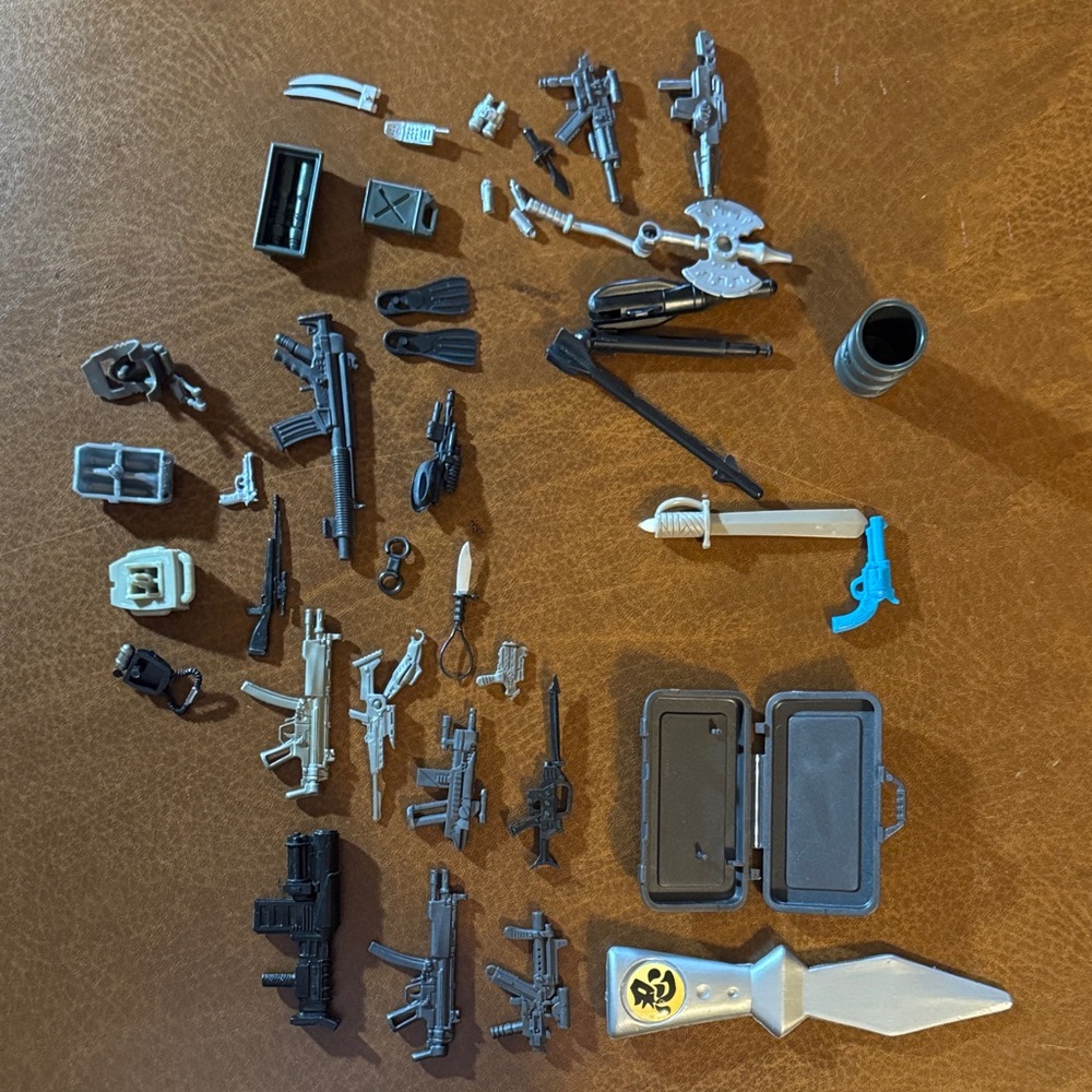 Source Unknown Toy Weapon Set - Black, Gray, Blue